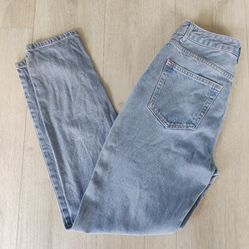 BDG Mom High Rise Jeans size 26